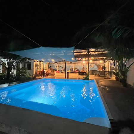 Ananas Guesthouse Moalboal Exterior photo