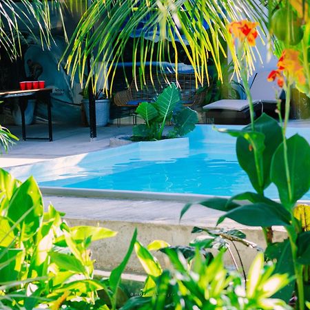 Ananas Guesthouse Moalboal Exterior photo