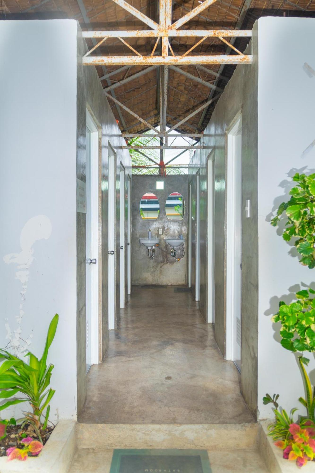 Ananas Guesthouse Moalboal Exterior photo
